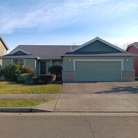 Building Photo - Beautiful Home Available In Bridal Springs Community!