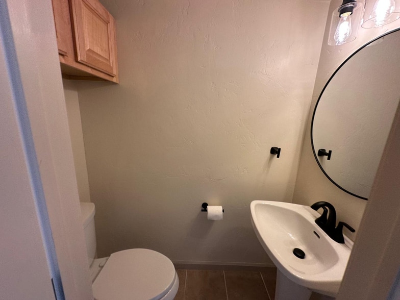 Building Photo - 331 Holland Hills Rd