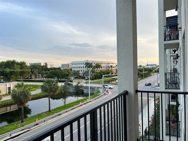 Building Photo - 8167 NW 41st St