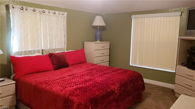 Building Photo - 2039 Golfside Village Dr