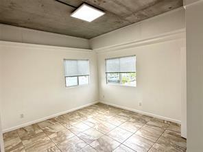 Building Photo - 1255 NE 128th St