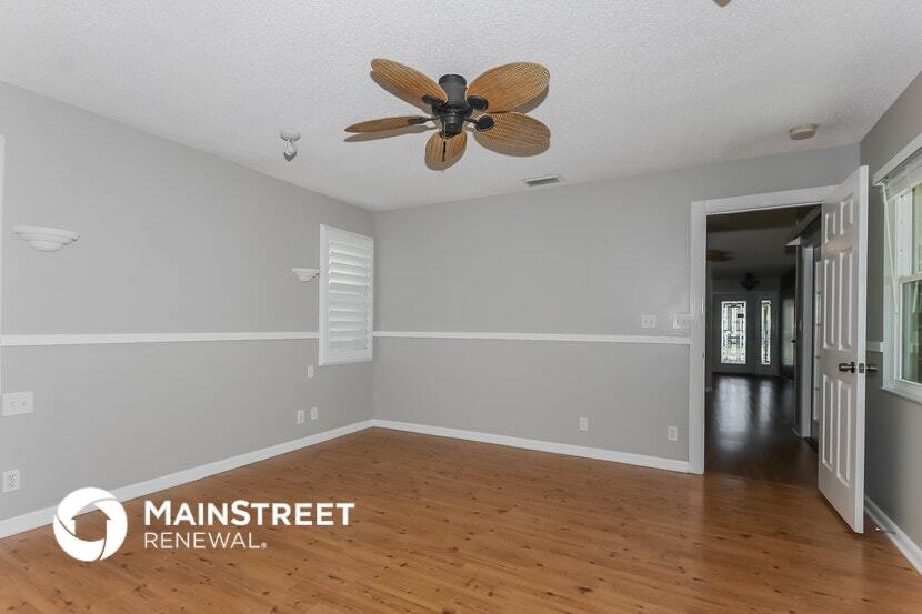 Building Photo - 6846 SE Raintree Ave