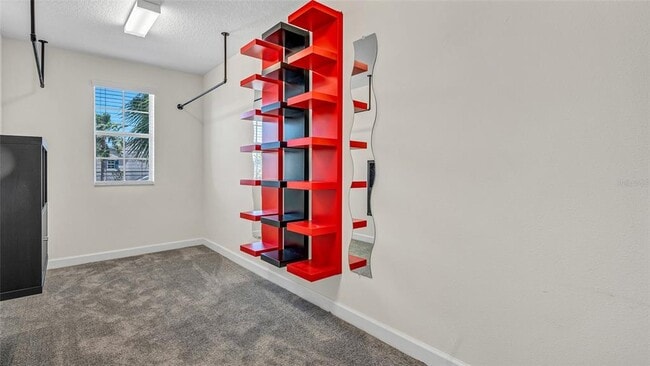 Building Photo - 1695 Ludington Ave