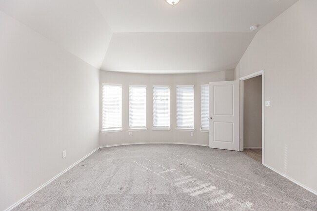 Building Photo - 8918 Oak Ivy Ln