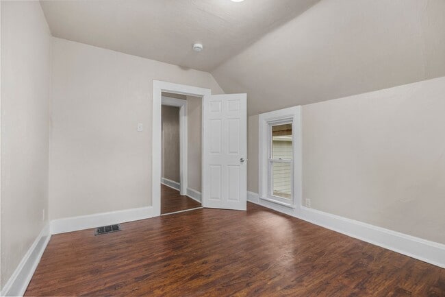 Building Photo - 1310 23rd St