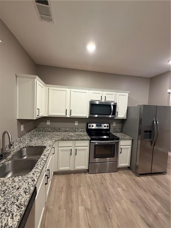 Building Photo - 2330 McKenna Square Dr