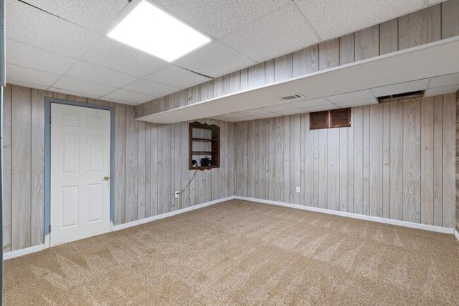 Building Photo - 43 Woodenbridge Ct
