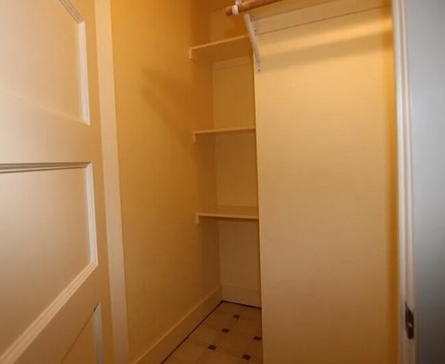 Building Photo - 3 Bedroom 2.5 Bath plus an Office in Bozeman!