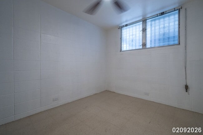 Building Photo - EXCELLENT Location near Waikiki, Alamoana, UH (Moiliili)