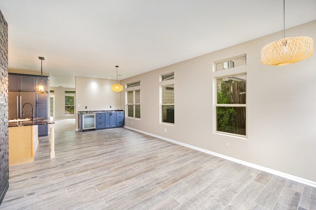 Building Photo - 741 Whispering Brook Trce