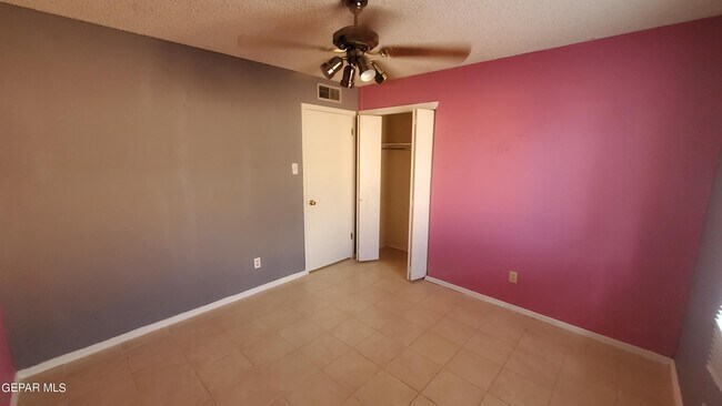 Building Photo - 332 Rio Verde Dr