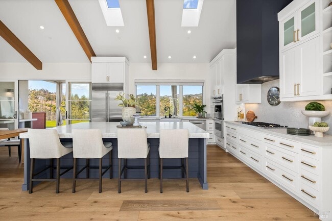 Building Photo - 987 Mark West Springs Rd