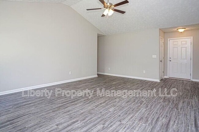Building Photo - 1517 Clan Campbell Dr