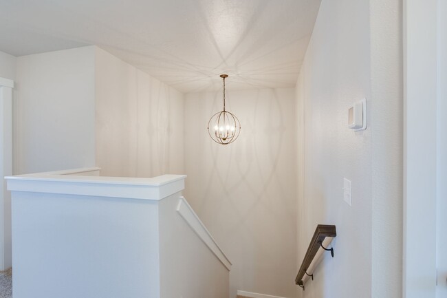 Building Photo - Gorgeous Townhome available!