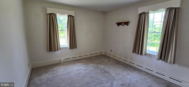 Building Photo - 604 Morwood Rd