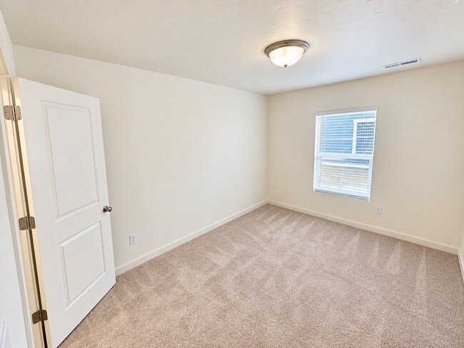 Building Photo - 4385 E Longleaf Ln