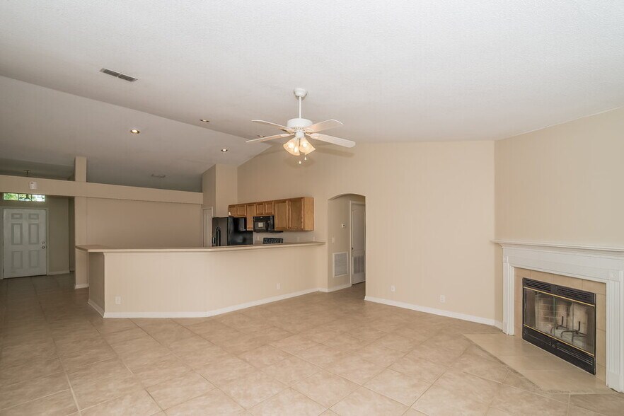 Building Photo - 12306 Bucks Harbor Dr S