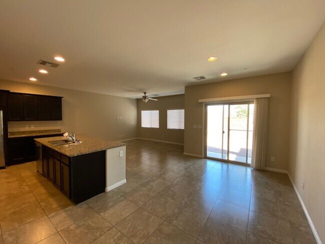 Building Photo - Henderson 3 Bedroom Single Family Home!