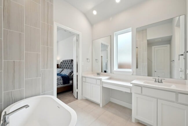 Building Photo - 453 Arcane Dr