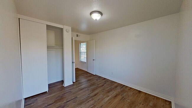Building Photo - 307 E Chapman Ave
