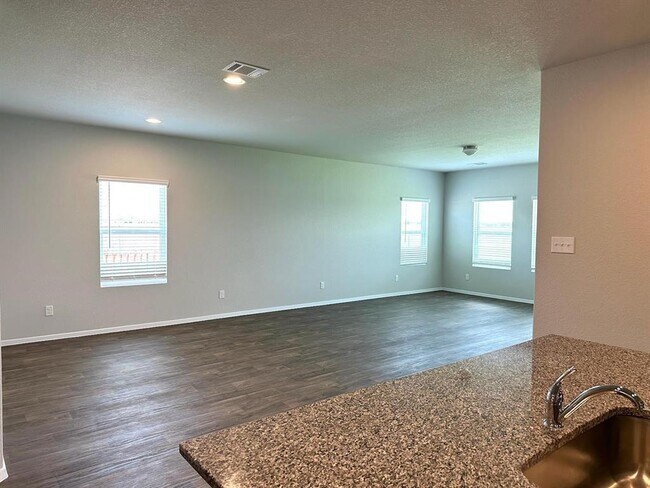 Building Photo - 611 Running Creek Dr