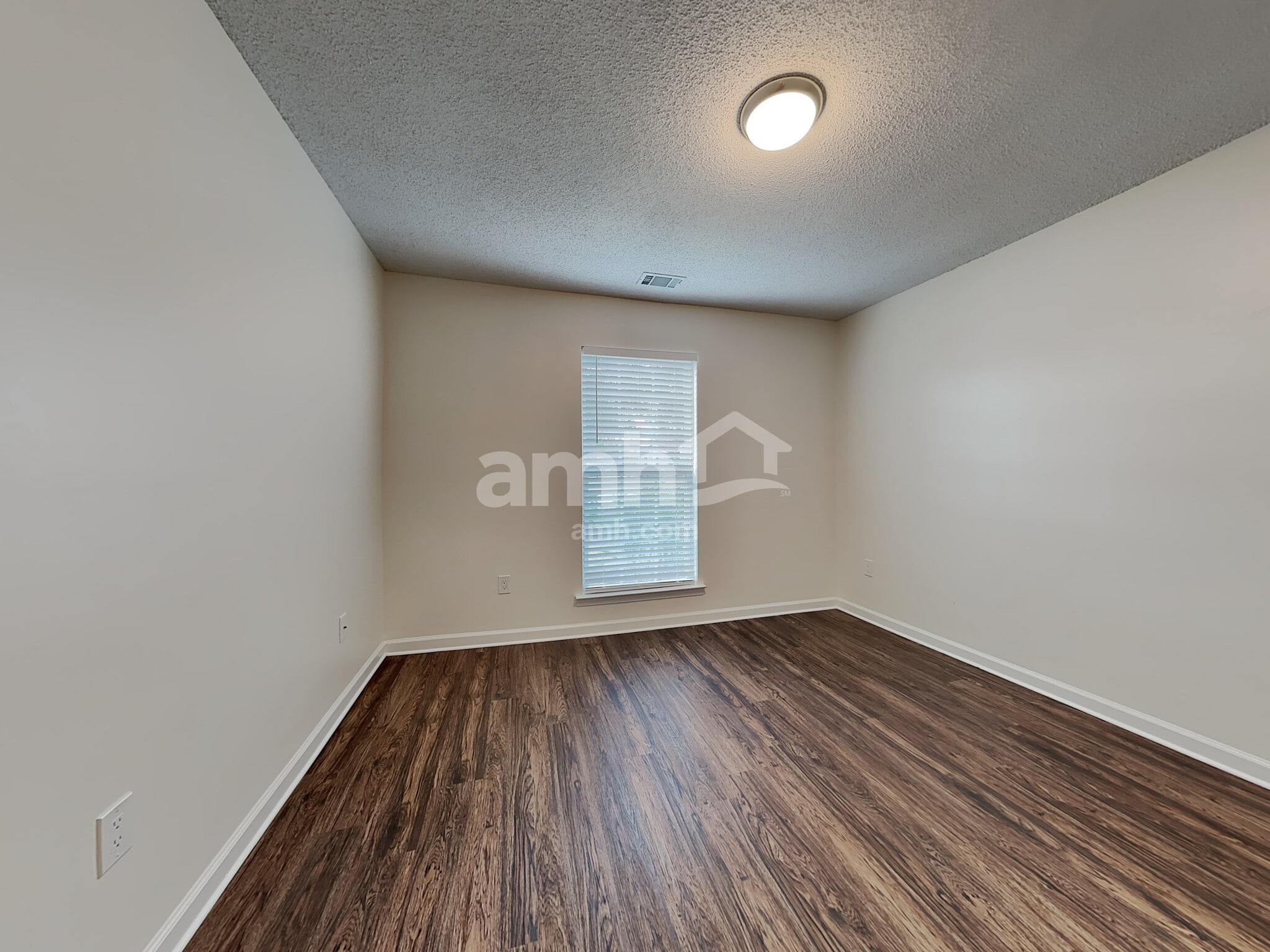 Building Photo - 159 Arbor Village Dr