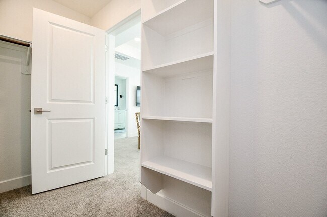 Building Photo - 2210 Via Laura Ln
