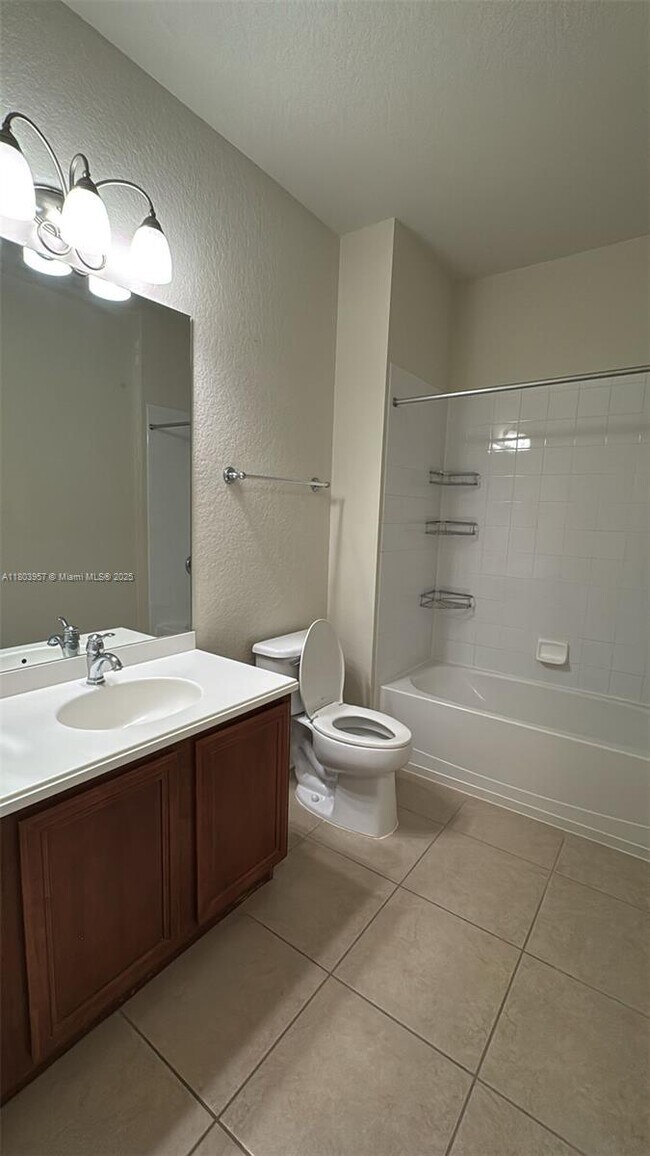 Building Photo - 3356 Robert Trent Jones Dr