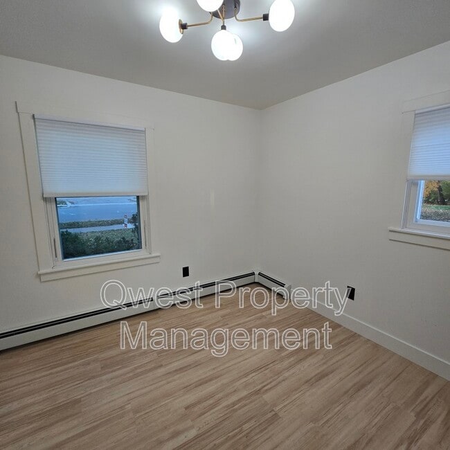 Building Photo - 414 Rose St