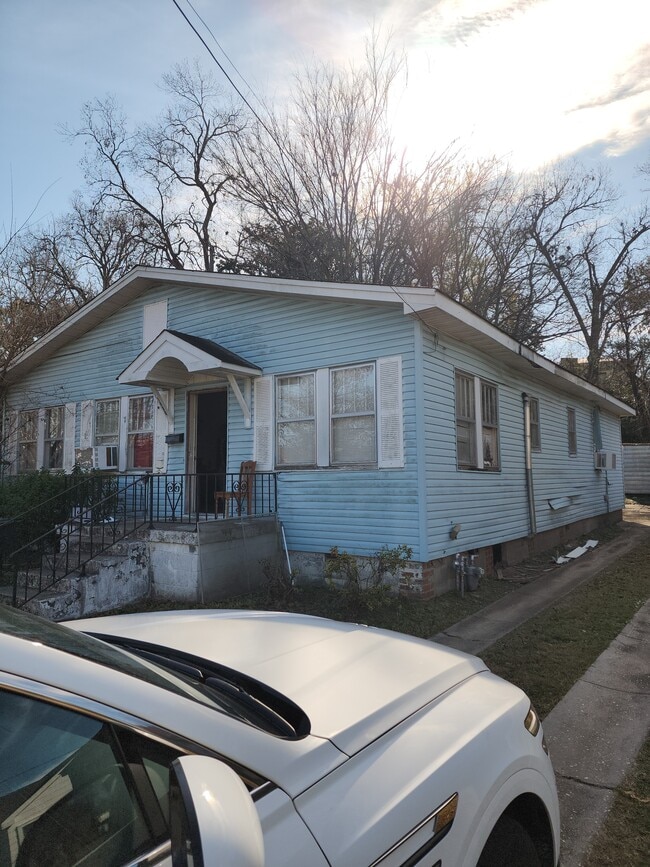 Building Photo - 1600 South Street