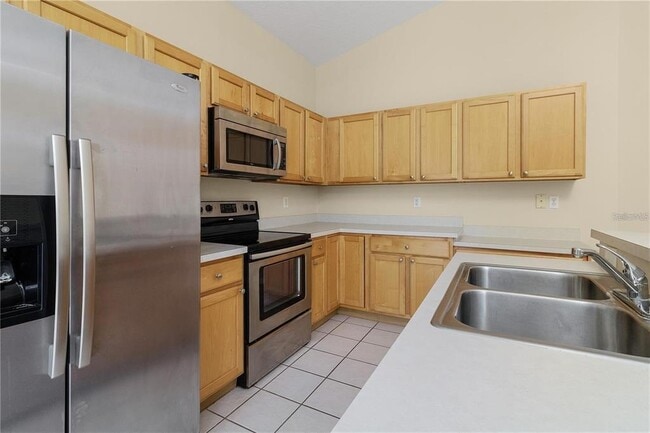 Building Photo - 626 Corvina Dr