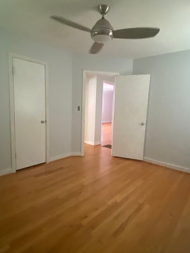 Building Photo - 5820 7th Ave S