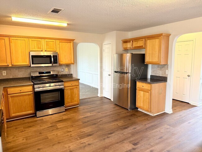 Building Photo - 231 Baywood Crossing