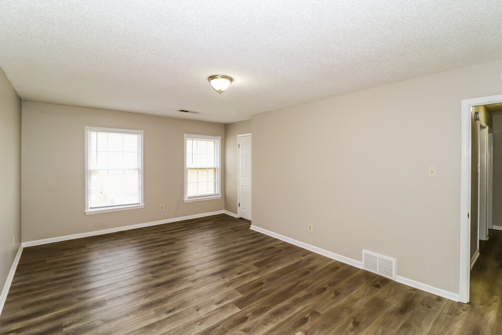 Building Photo - 329 Locust Grove Dr