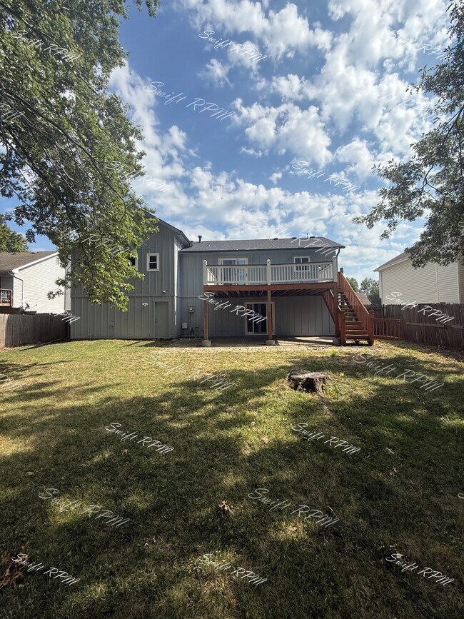 Building Photo - 1626 E Sheridan Bridge Ln