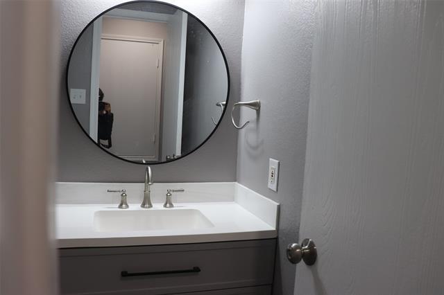 Building Photo - 1425 Knottingham Dr