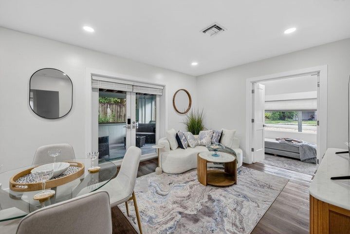 Building Photo - 1317 NE 1st Ave.