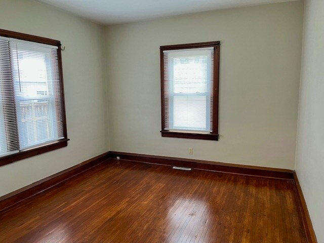 Building Photo - 1225 E Jefferson St