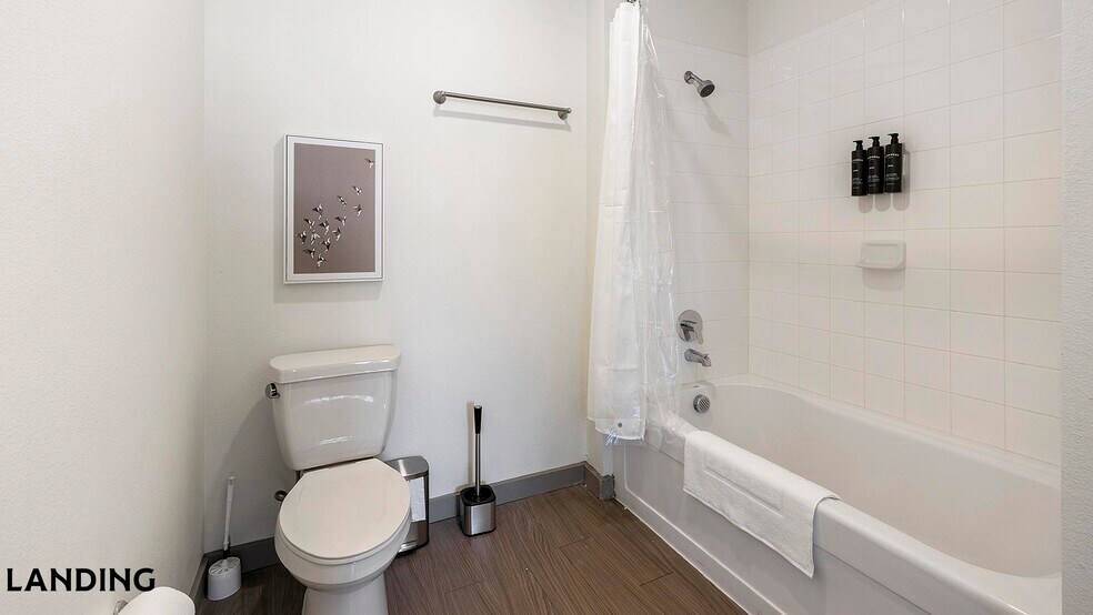 Building Photo - 101 S Center St