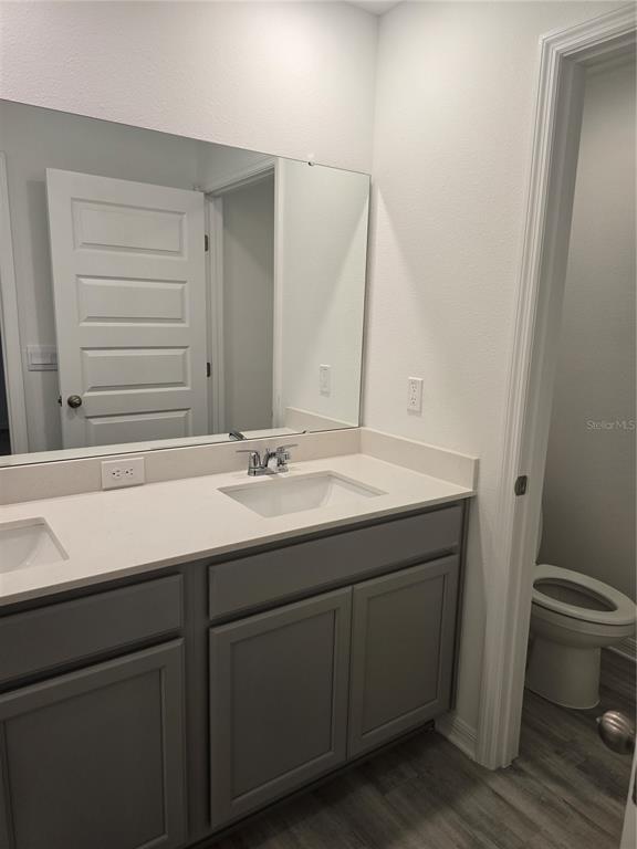 Building Photo - 3340 Pine Lily Ave