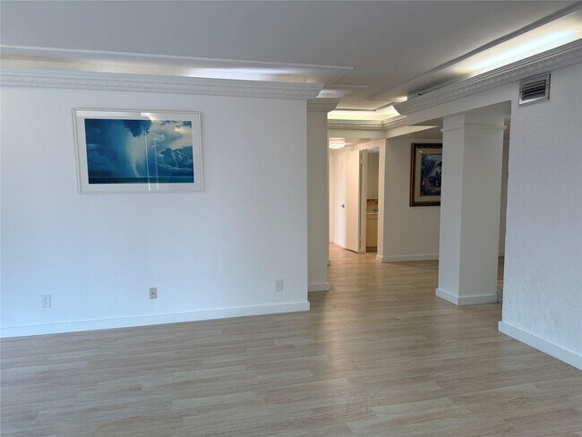 Building Photo - 19707 Turnberry Way