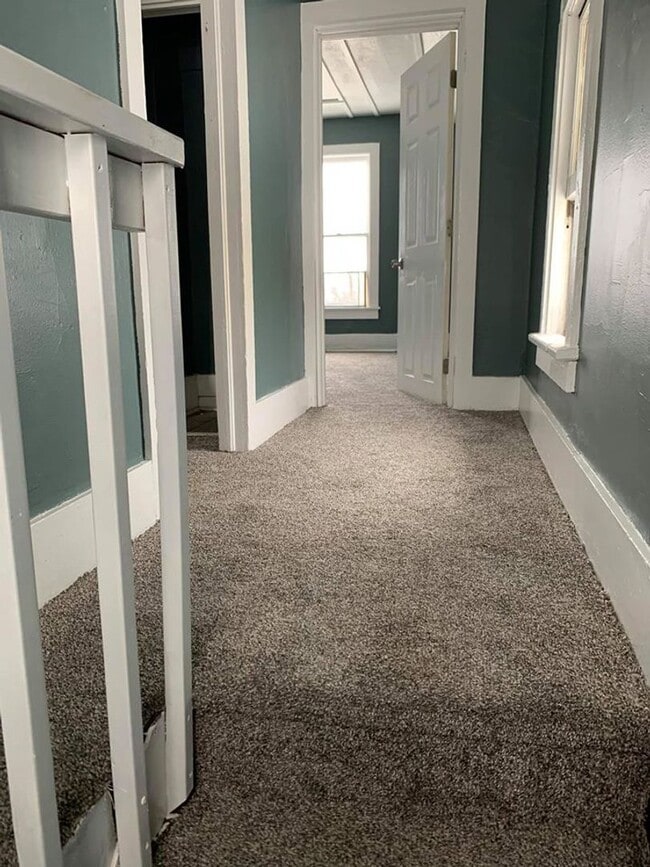 Building Photo - 3 bedroom home