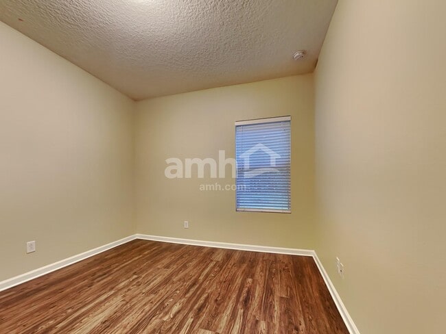 Building Photo - 743 Sunny Stroll Dr