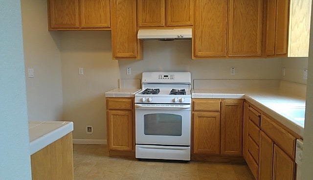 Building Photo - 716 Tyler Ave