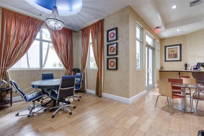 Building Photo - 1830 Radius Dr