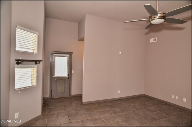 Building Photo - 14373 High Rock Dr