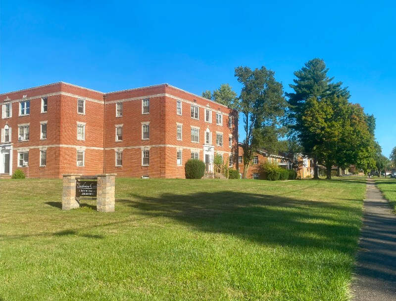 Building Photo - 2633 South St