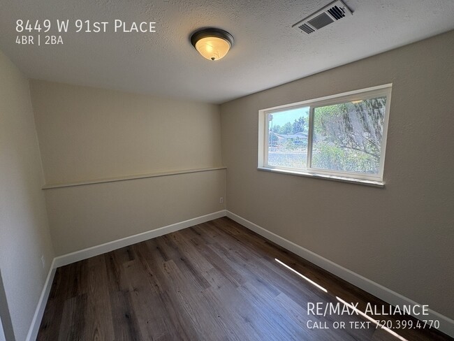 Building Photo - 8449 W 91st Pl