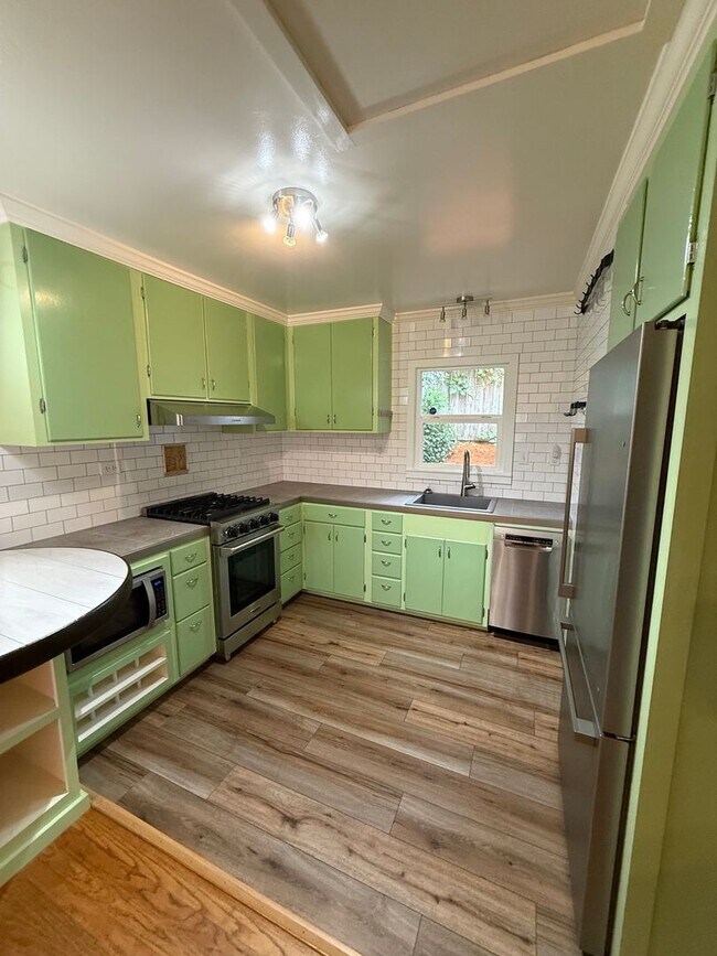 Building Photo - 3 Bedroom/ 2 bathroom Home in Cotati