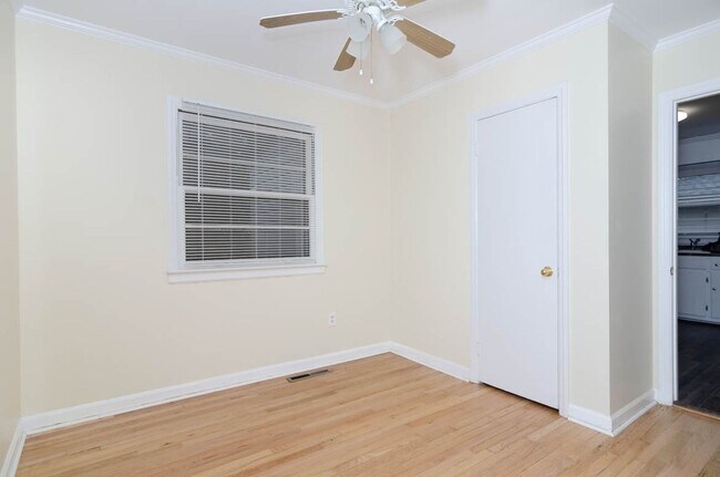 Building Photo - 626 S Kerr Ave
